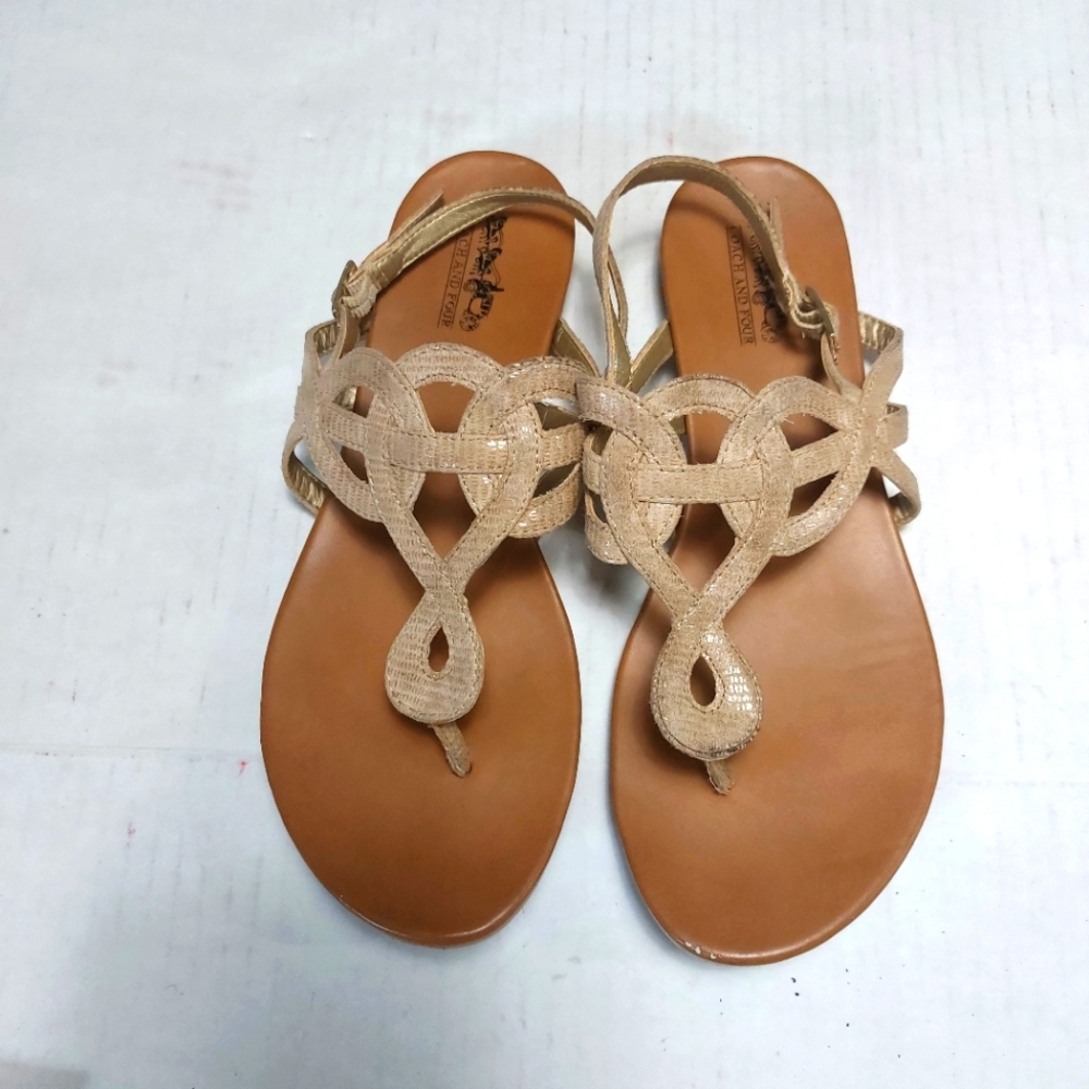 Coach and Four Woman Sandals Size 8.5M
